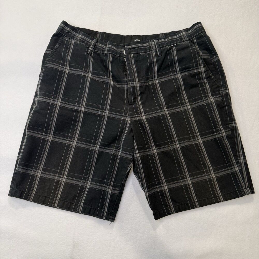 Hurley Shorts Size 36 Black Plaid Outdoors